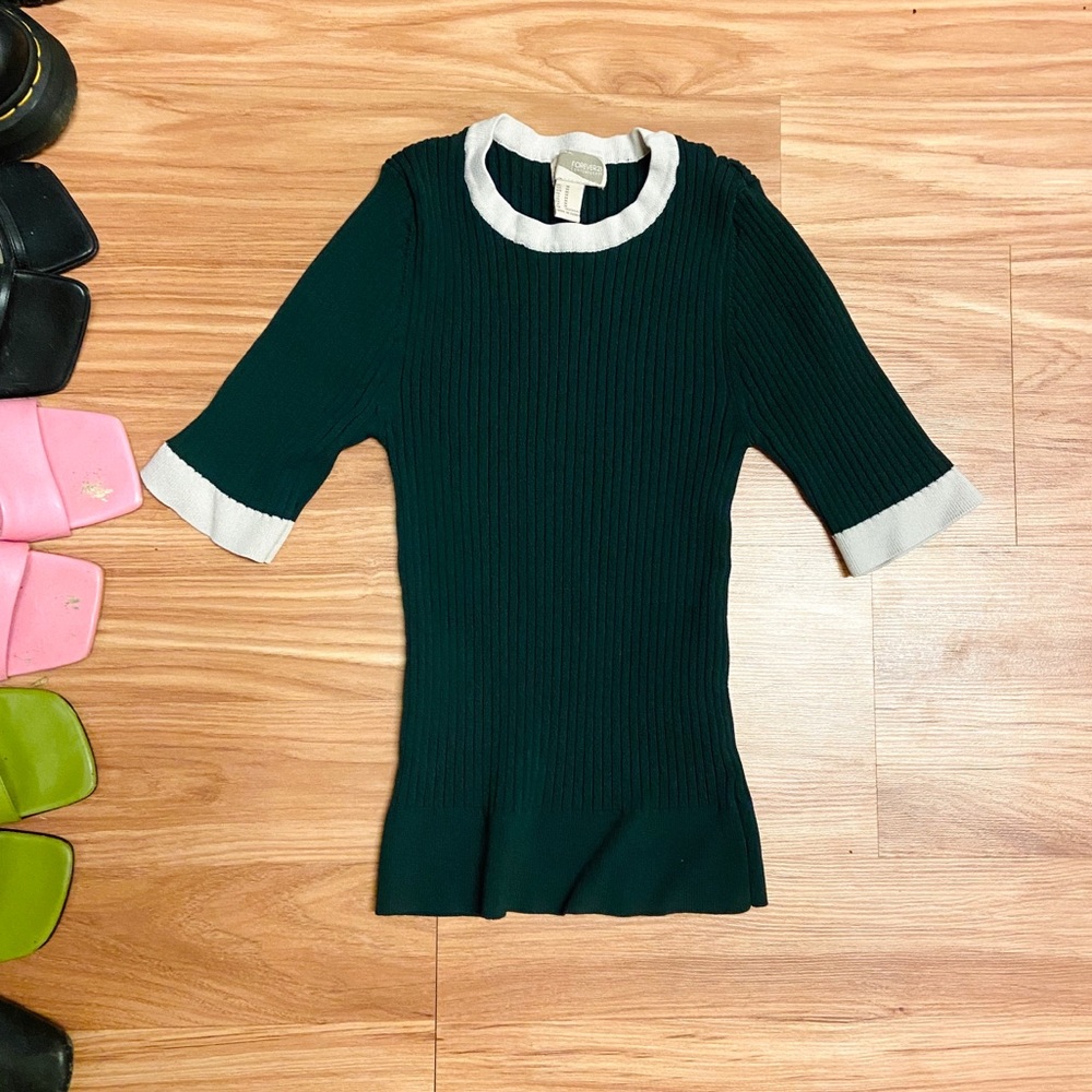F21 Green & White Minimal Ribbed Slim Crop Top